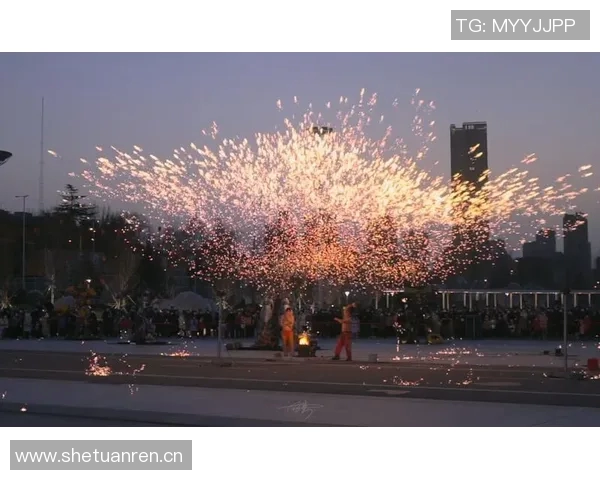 阿根廷球队赛前主场烟花盛宴引发罚款三场空场惩罚