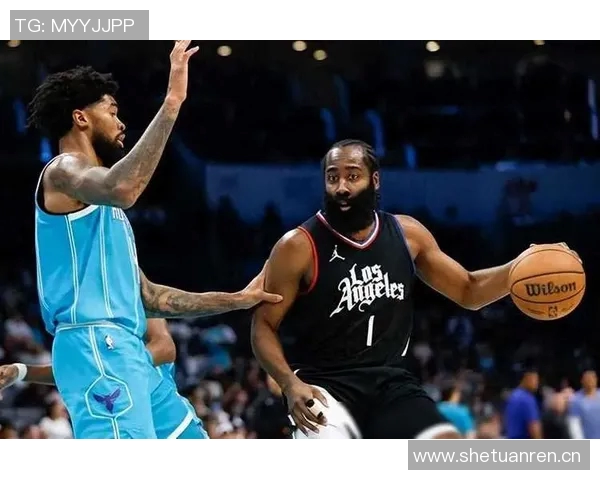 半场战报哈登火力全开贡献20分小卡紧随其后快船领先勇士3分 半场战报哈登火力全开贡献20分小卡紧随其后快船领先勇士3分