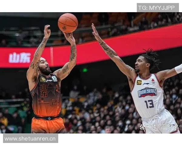 三球348次抢断跻身黄蜂队历史前十助攻与三分命中数同样创队史佳绩