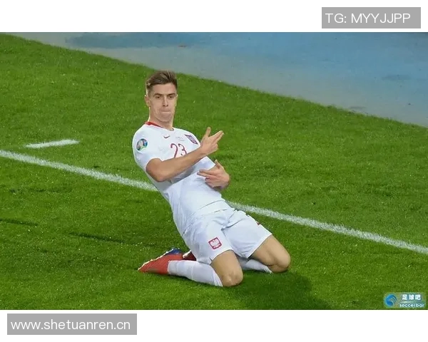 扎威替补出战28分钟表现亮眼14中7砍下23分三分球命中率待提升 扎威替补出战28分钟表现亮眼14中7砍下23分三分球命中率待提升