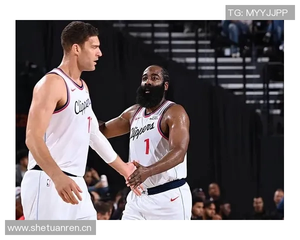 快船防守漏洞频现本赛季17场比赛中9次失分超过120分