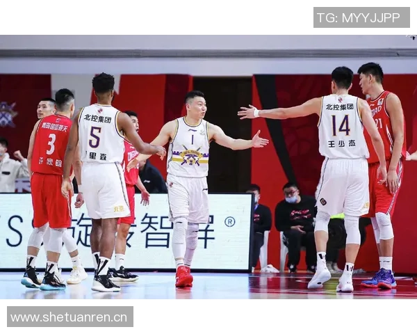 墨菲近期表现惊艳场均266分7板5助投篮命中率高达573