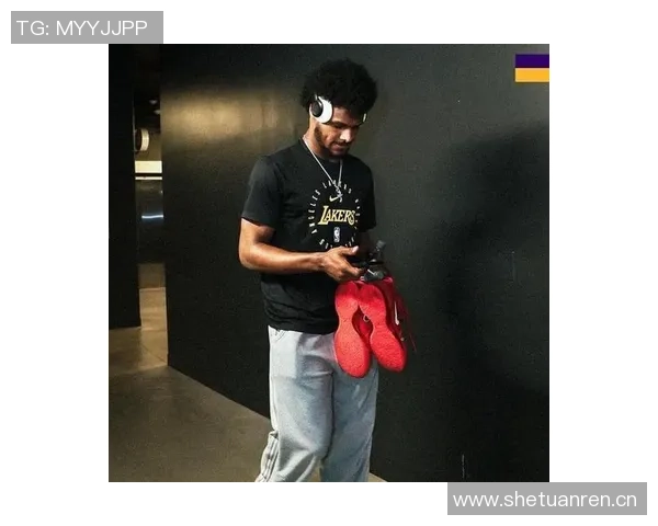 普尔首秀表现平平20分钟贡献11分4板4助1帽展现潜力与不足 普尔首秀表现平平20分钟贡献11分4板4助1帽展现潜力与不足