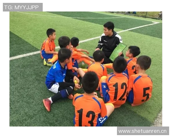 直播吧公益携手杨晨等12名老甲A球星走进成都校园助力青少年足球梦想 直播吧公益携手杨晨等12名老甲A球星走进成都校园助力青少年足球梦想